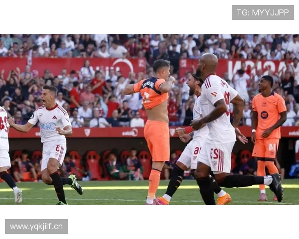 巴萨建队思路出现问题，当前赛季表现波动对球队稳定性产生考验