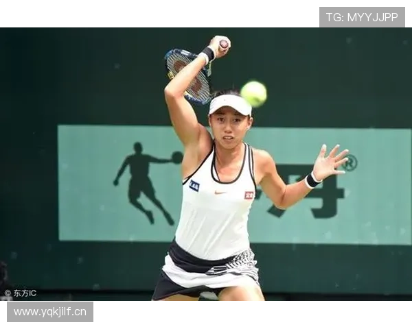 张帅训练完直接拎爱马仕去吃路边摊，这反差谁懂啊