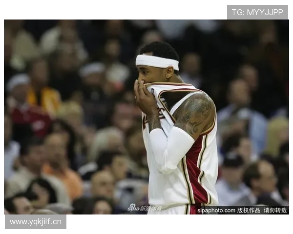 莫·威廉姆斯利用无球跑动提升三分命中率拉开球队进攻空间