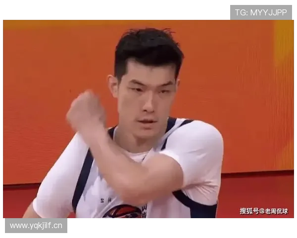 里夫斯组织无球跑动拉扯防线使替补进攻比上季更高效